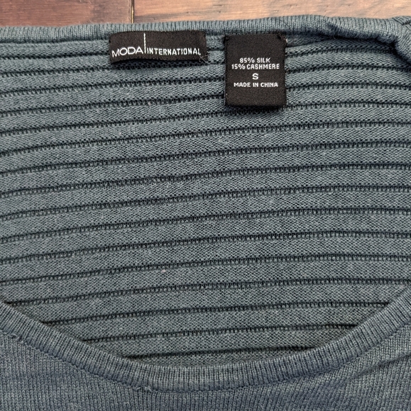 Gorgeous Vintage Silk & Cashmere Balloon Sleeve MODA Victoria's Secret Sweater - Picture 5 of 5